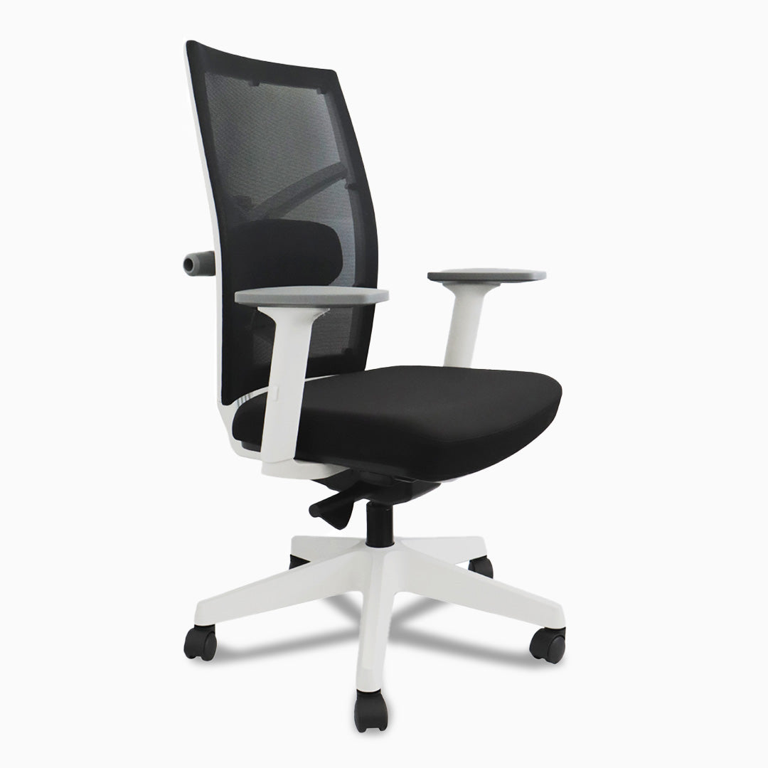 Desky Elite Ergonomic Chair White front