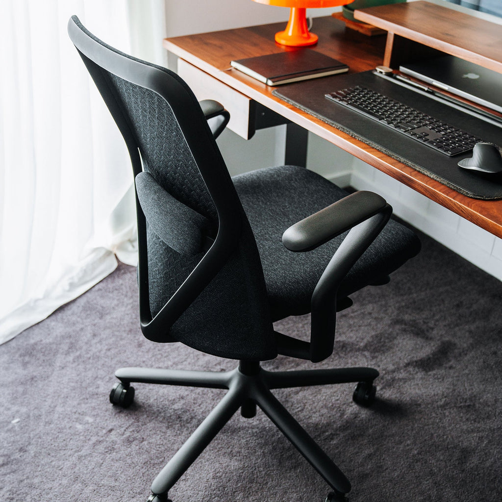 Desky Pro Ergonomic Mesh Chair Midnight Black