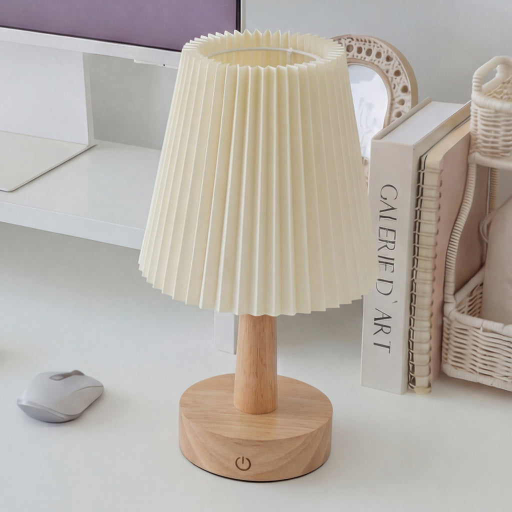 Desky cordless Ripple desk lamp on desk