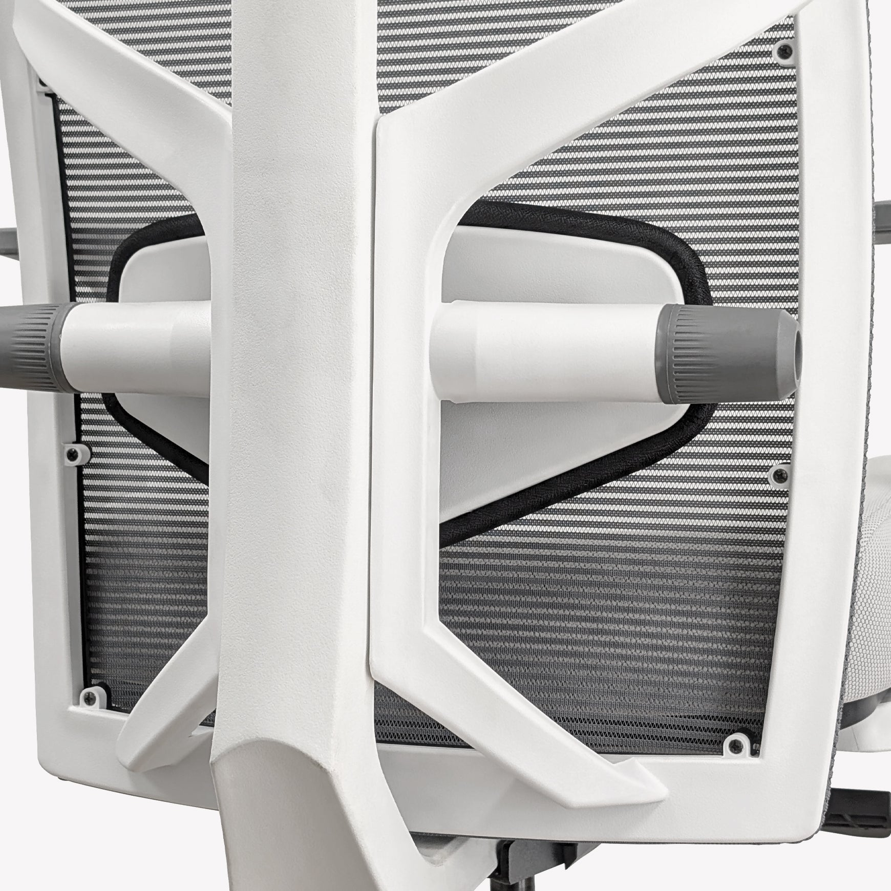 Desky White Elite Ergonomic Chair